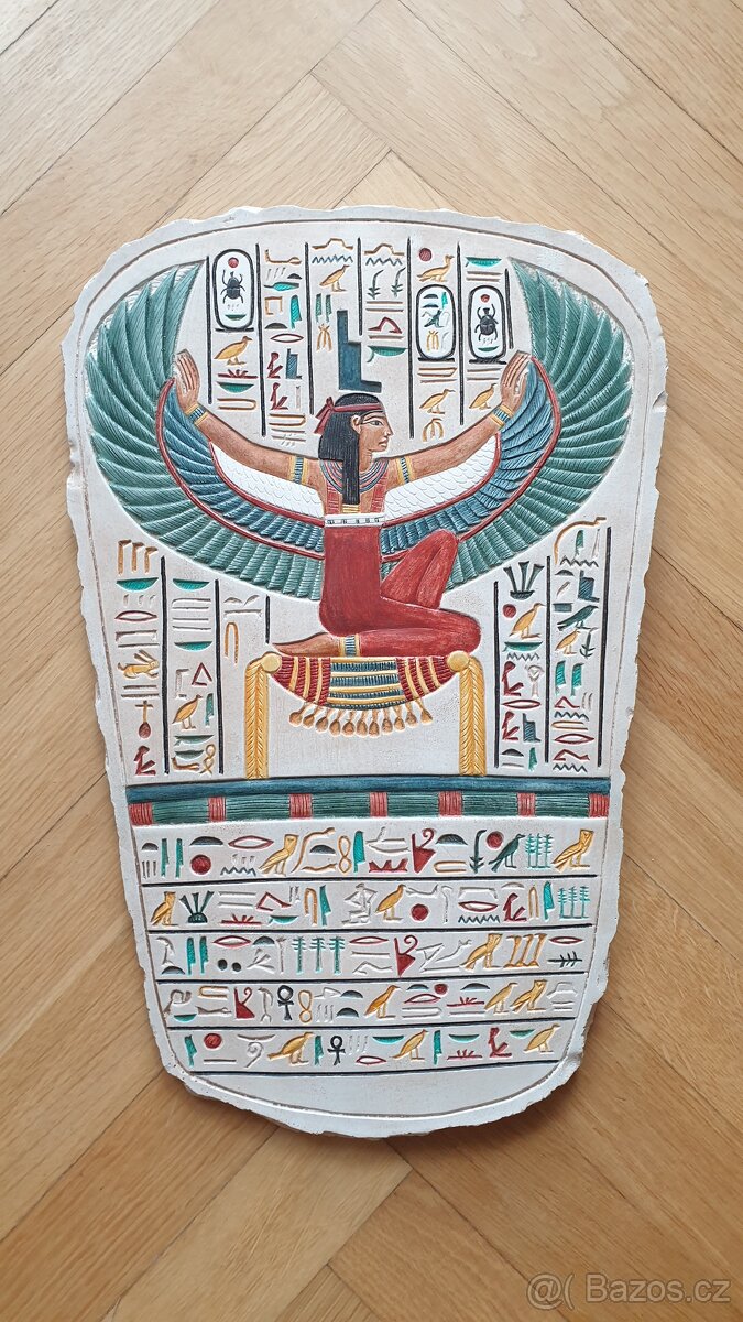 Nástěnná plastika Okřídlená Isis – staroegyptský motiv