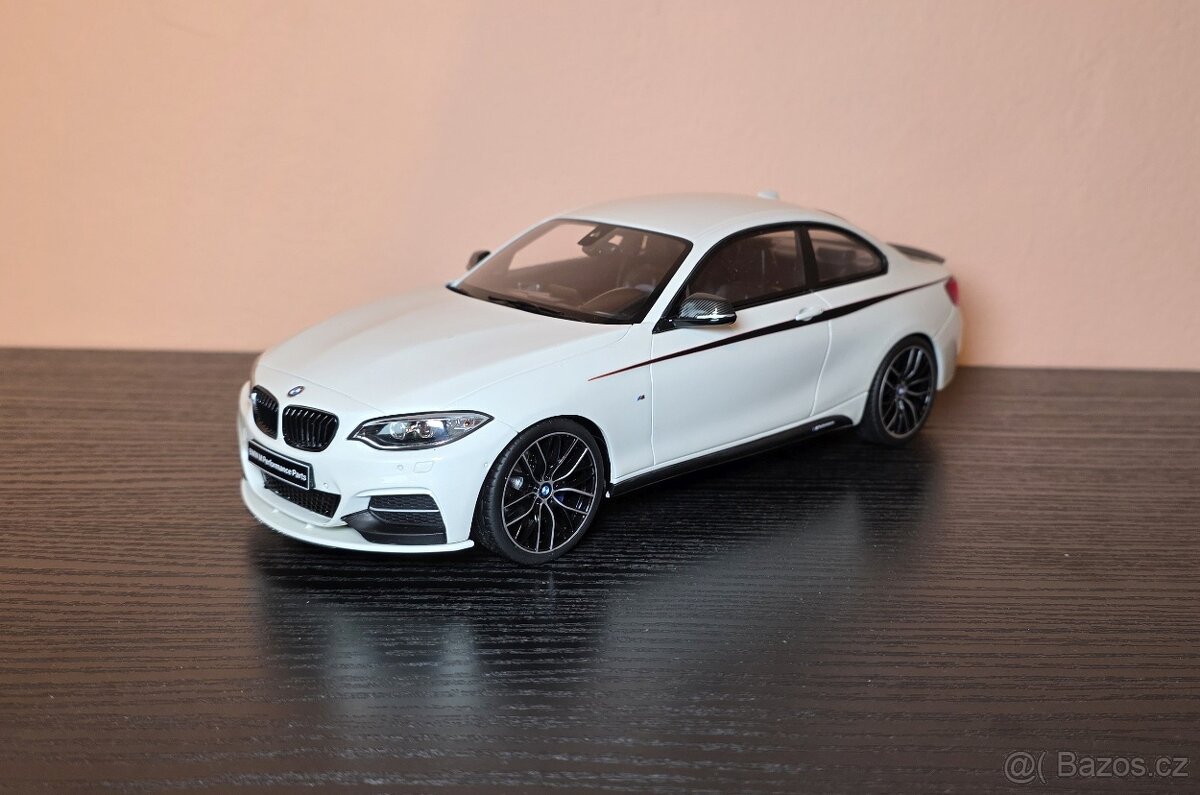 BMW M235i M Performance white 1:18 GT SPIRIT