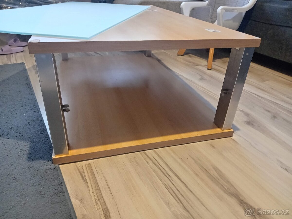 Stůl na prodej