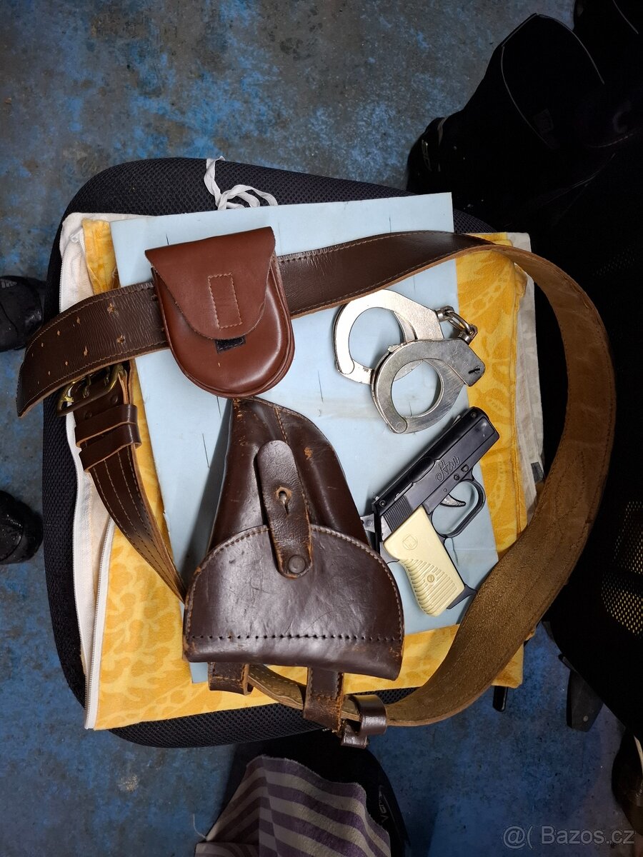 SNB - opasek, pouta,pouzdra,stavěcí terč atd.