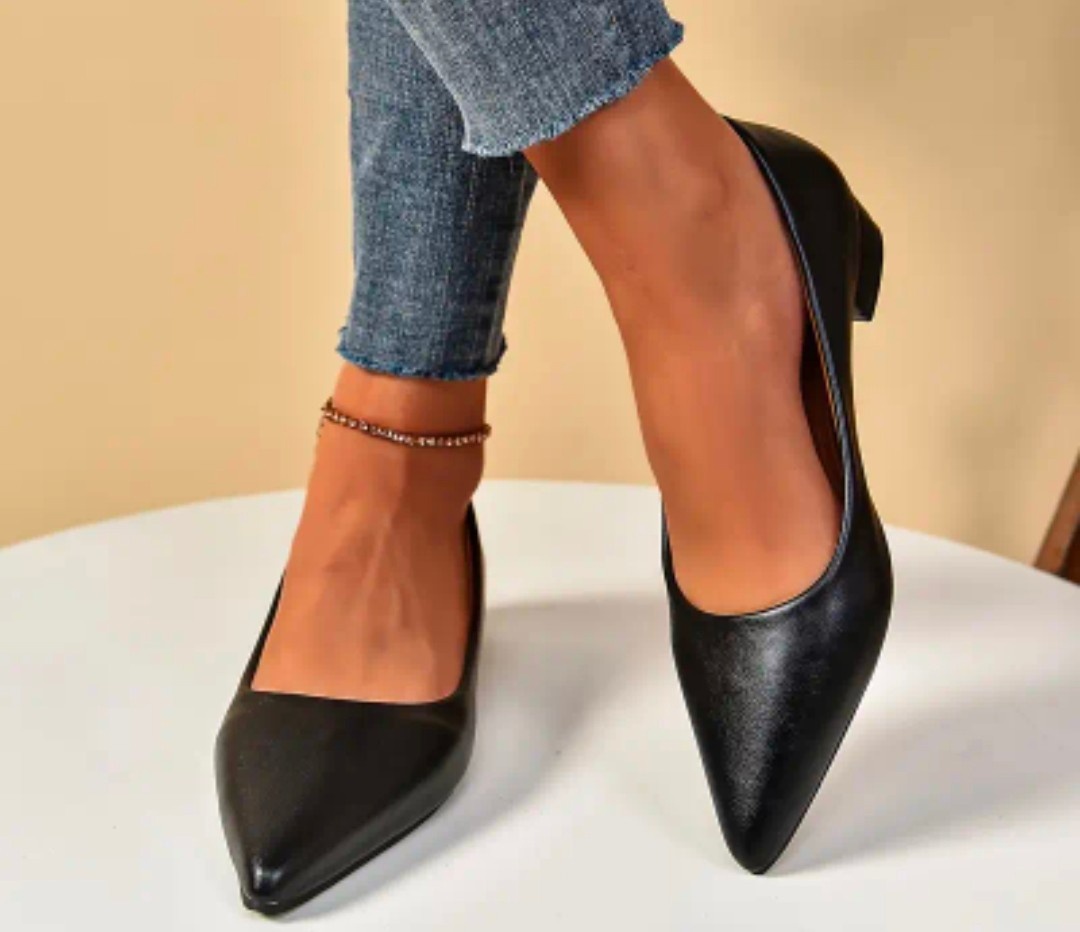 Černé elegantní jednobarevné lodičky