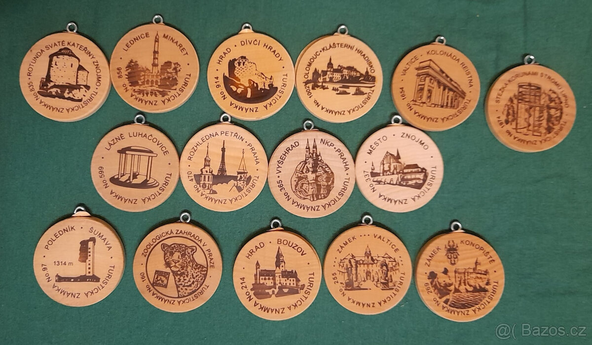 Turistické známky a atlasy