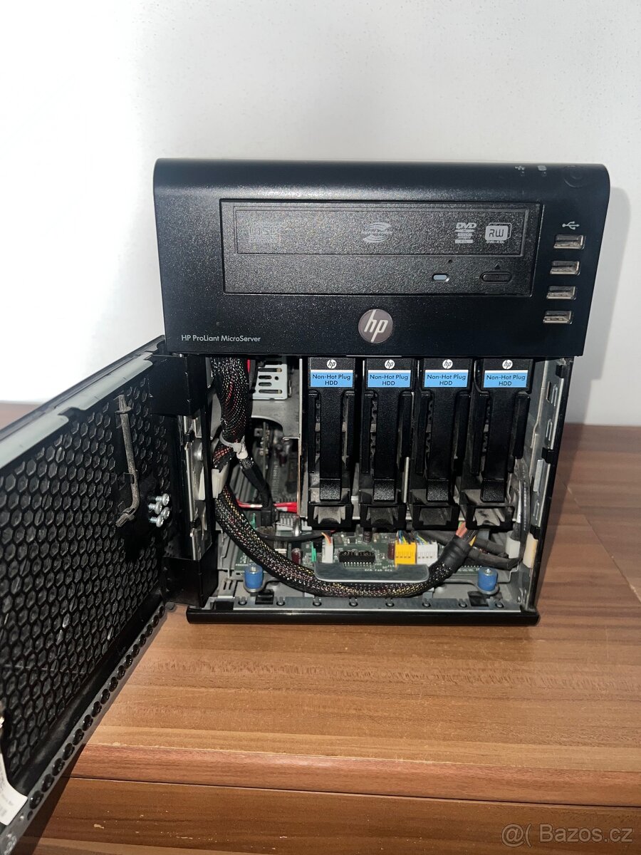 HP ProLiant MicroServer Gen7