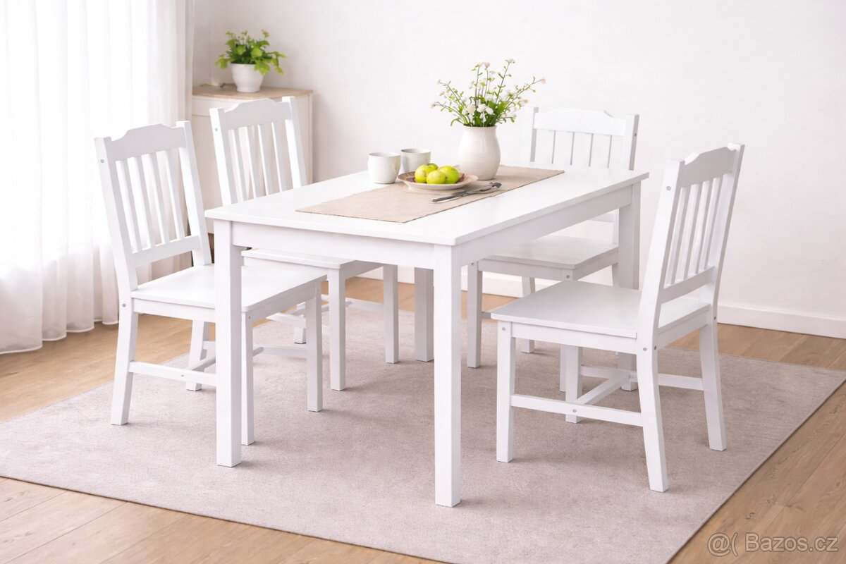 Jídelní sestava z masivu. Bílý