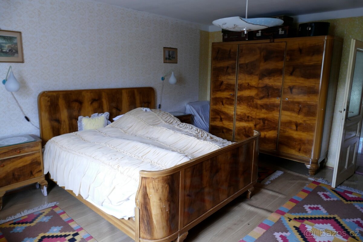 Starožitná ložnice