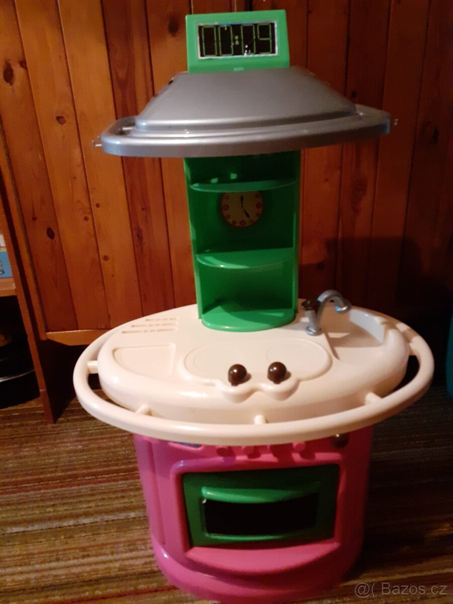 Dětská plastová kuchyňka