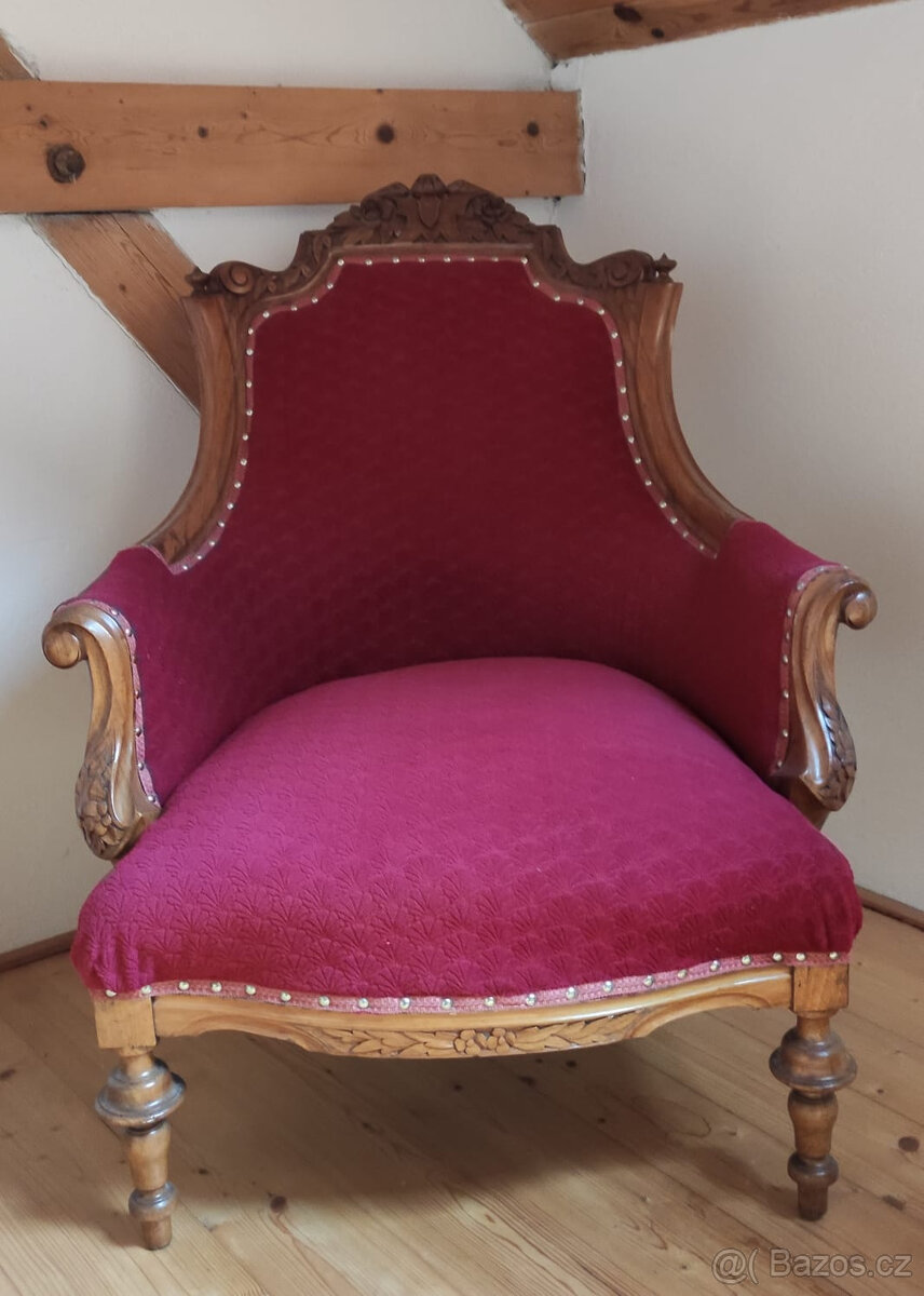 Starožitné čalouněné křeslo