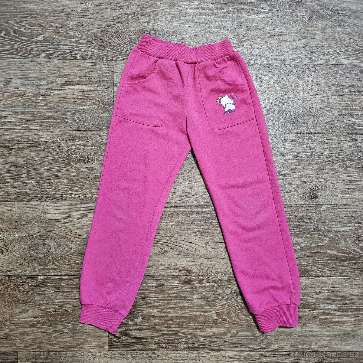 Dívčí tepláky Taurus vel. 122