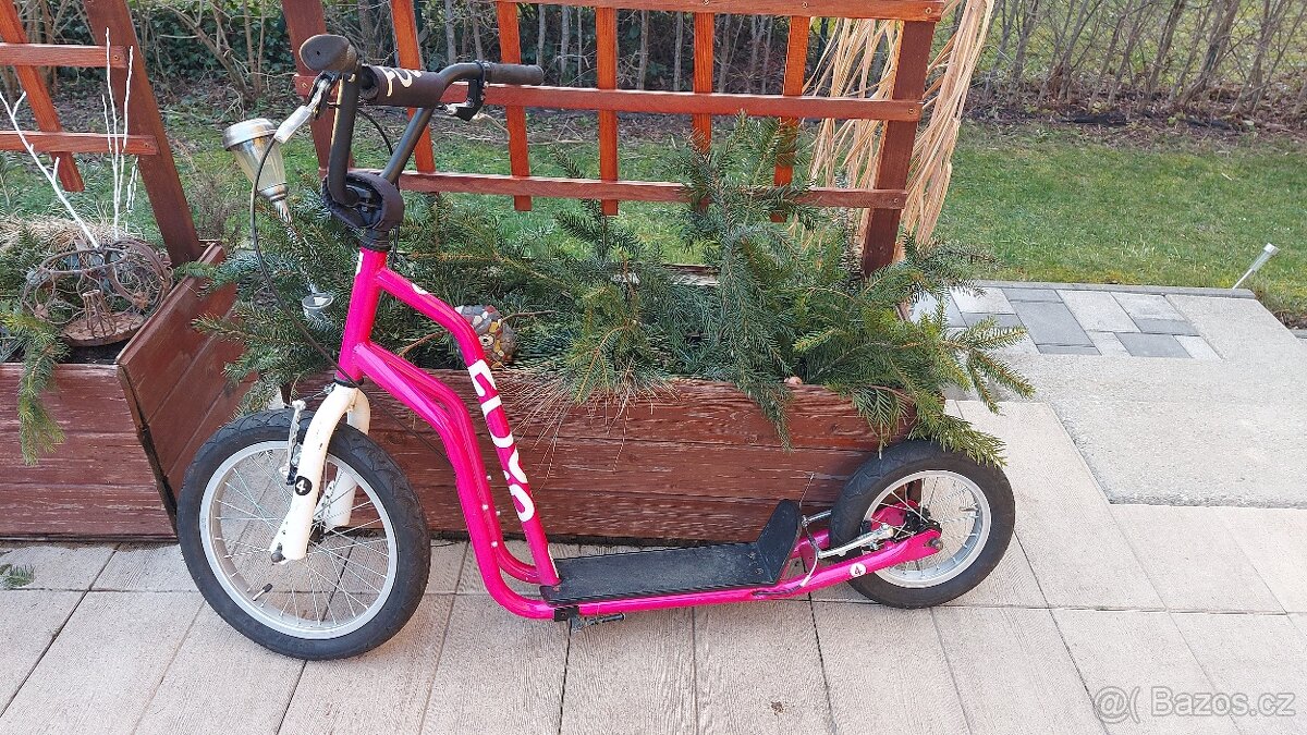 Koloběžka Yedoo Four