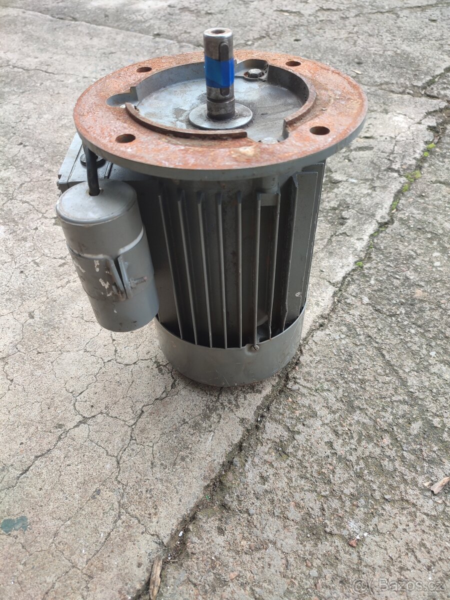 Elektromotor 1.1 kW 2800 ot./min. 220 V