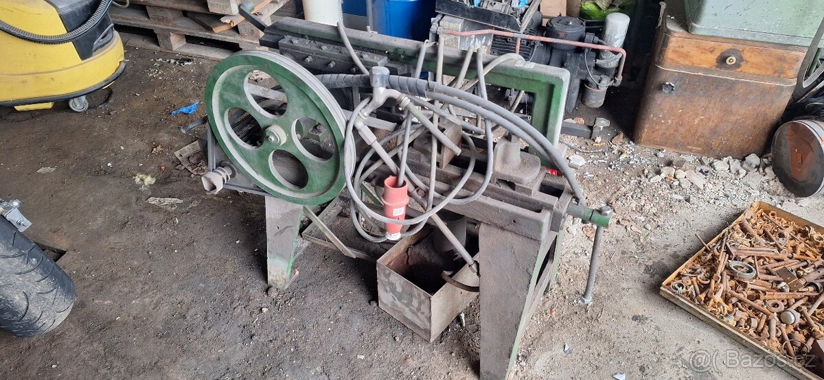 STROJNI RAMOVA PILA NA ZELEZO