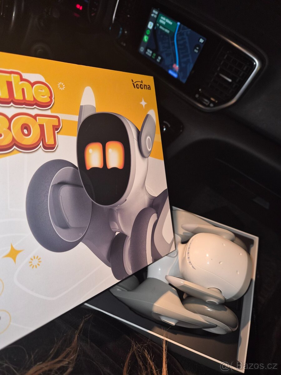 Loona pet bot, roboticky pes Loona