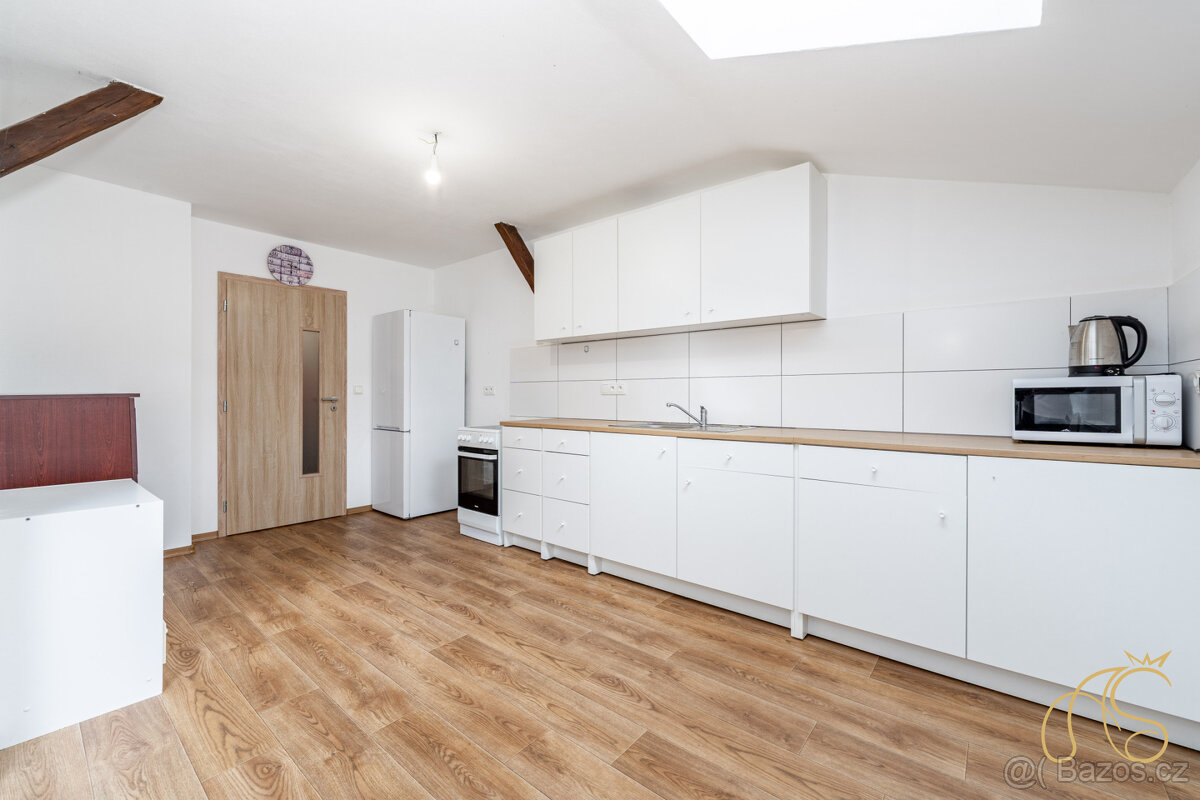 Prodej komerčního objektu Studená