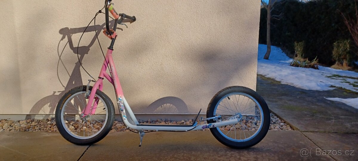 Koloběžka WORKER City 16" pro dívky