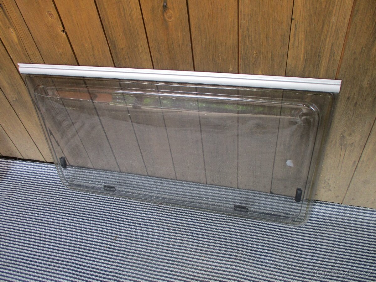 karavanové okno č. O 2525