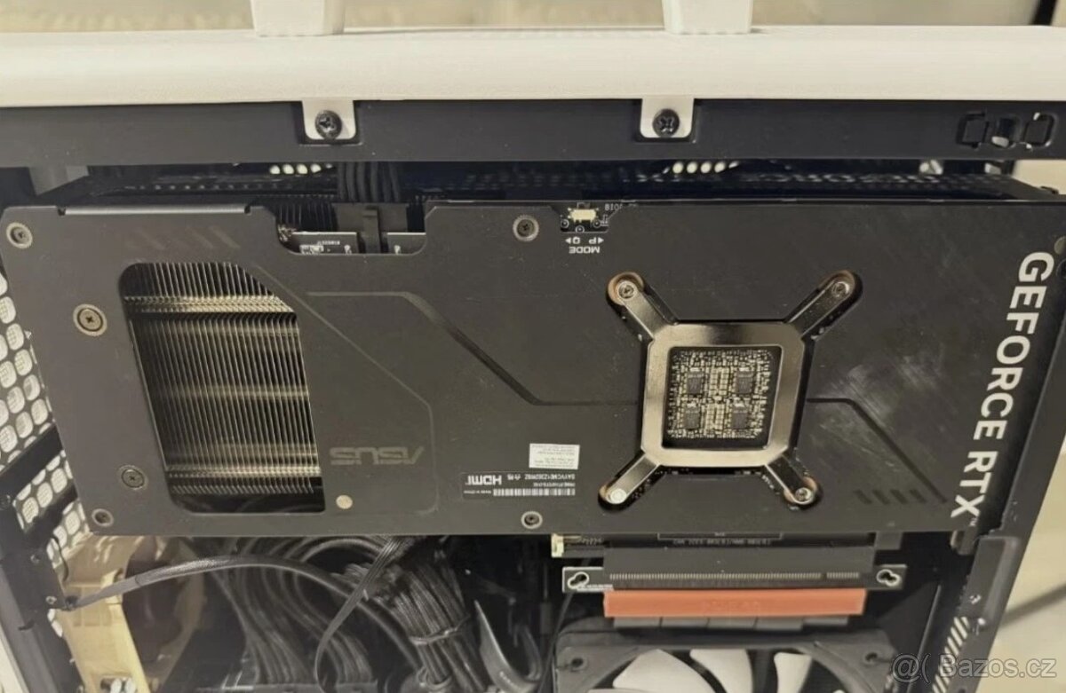 Gigabyte NVIDIA GeForce RTX 4070 Ti Eagle OC 12G