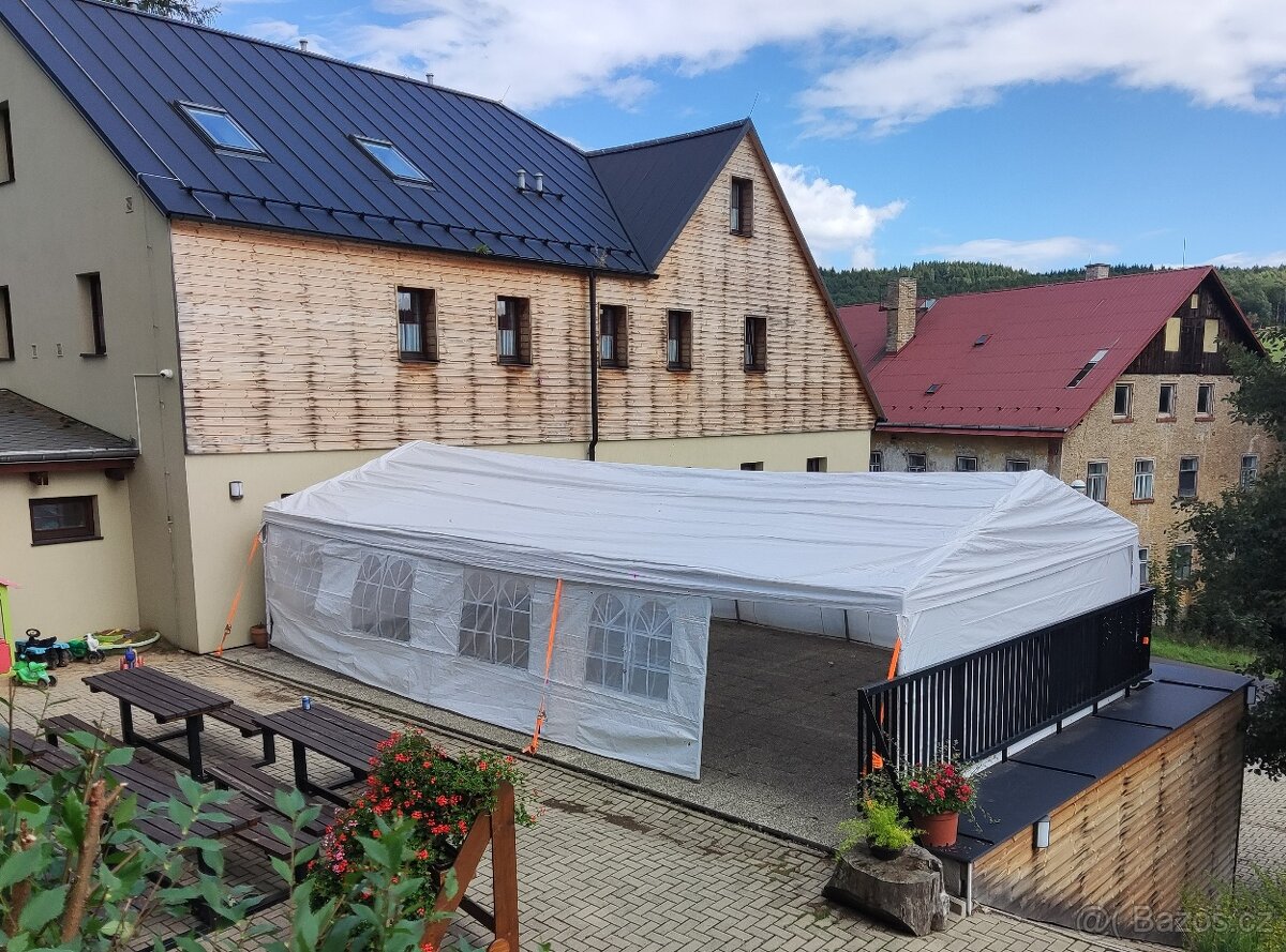 Párty stan 10x5m - půjčovna