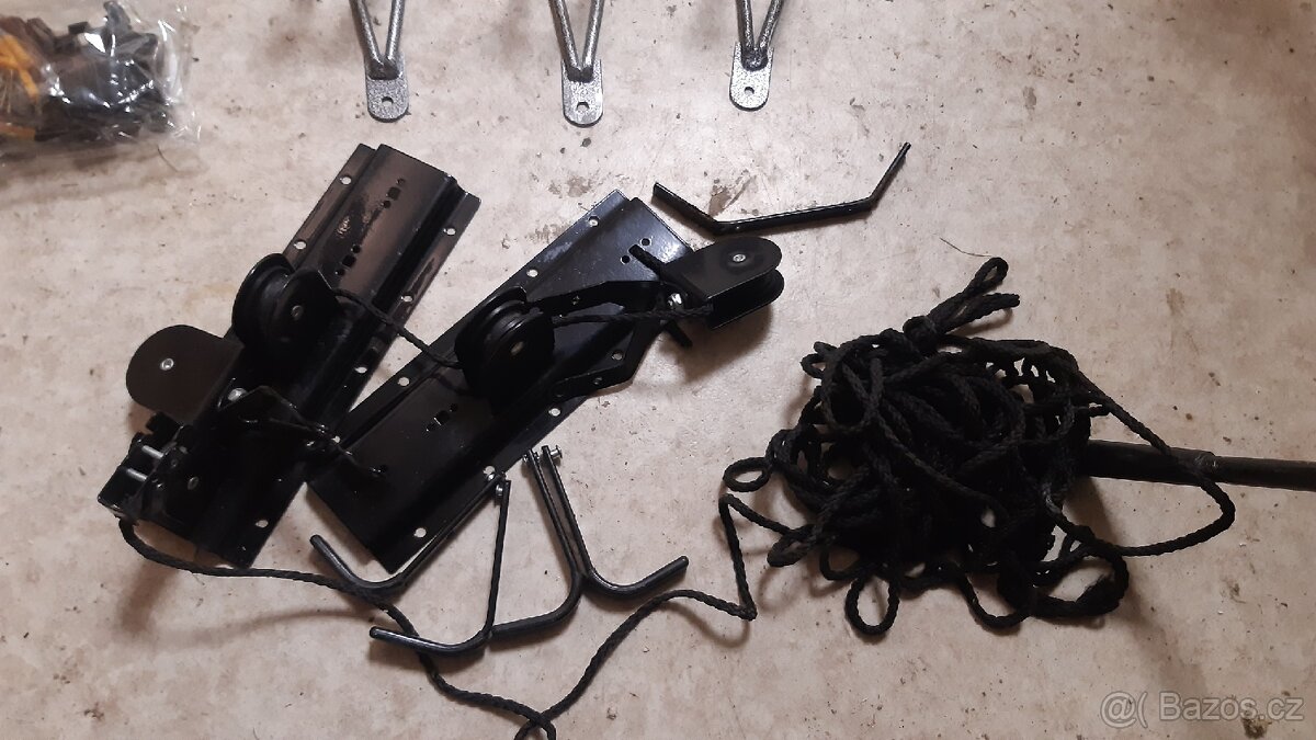 Kladka na zvedani kola