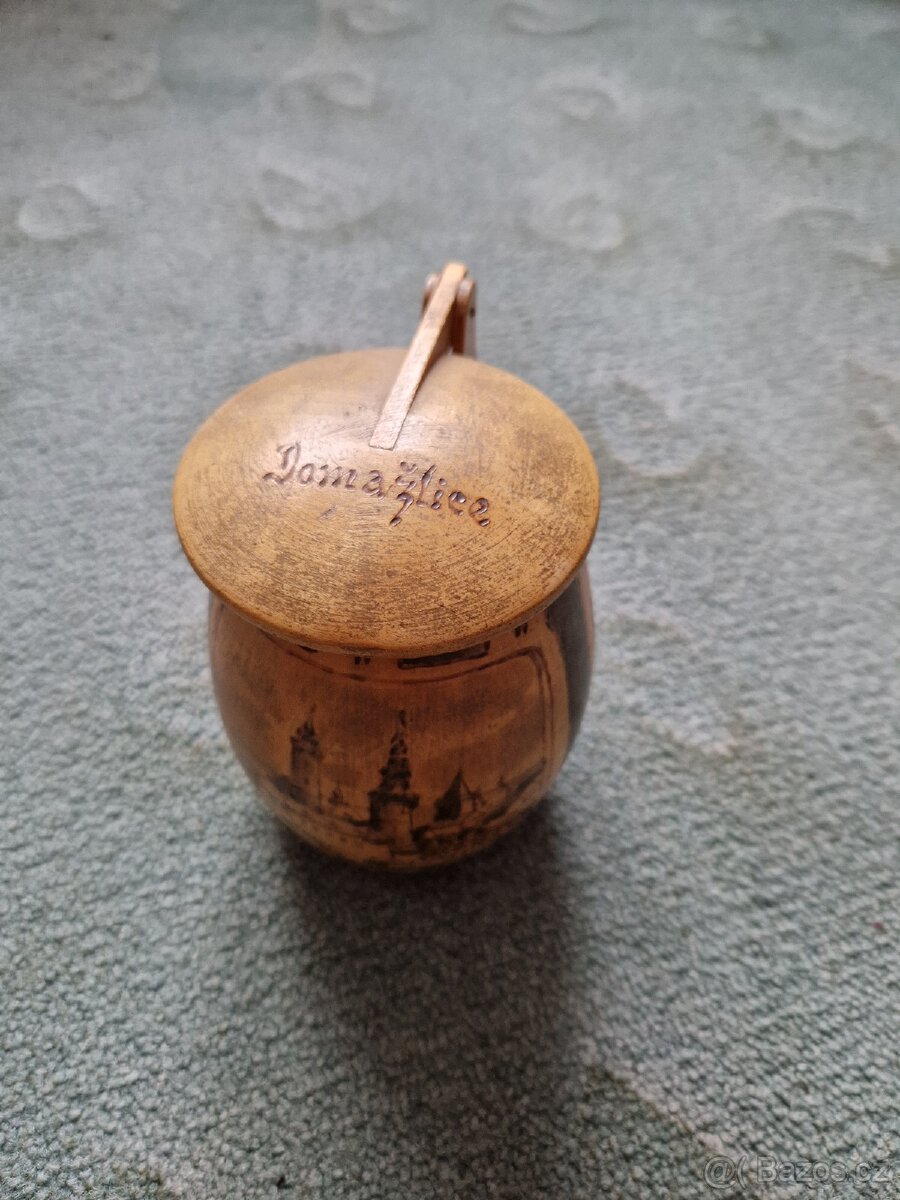 Starý dřevěný korbel - Domažlice