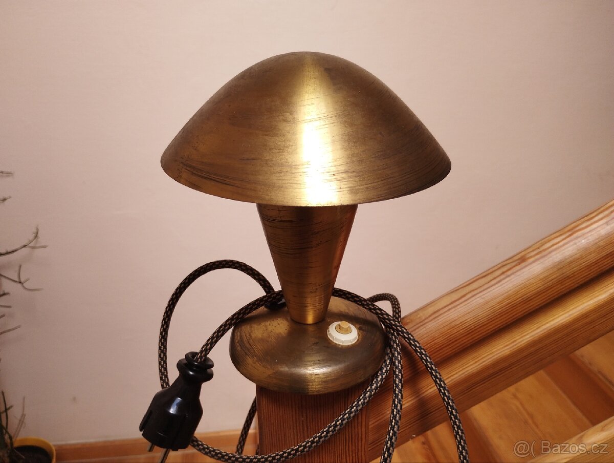 Retro mosazná lampička hříbek