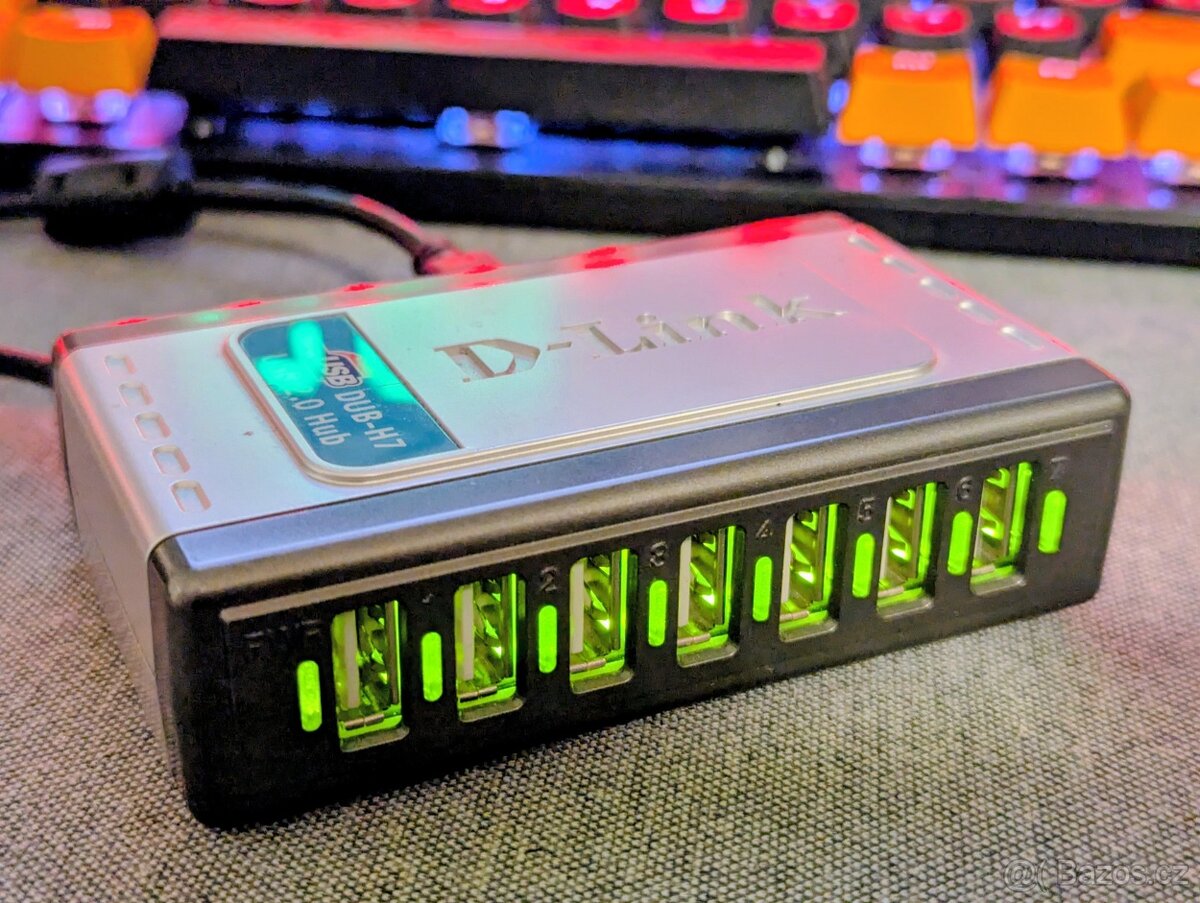 USB 2.0 HUB D-LINK DUB-H7 sedmiportový + adaptér