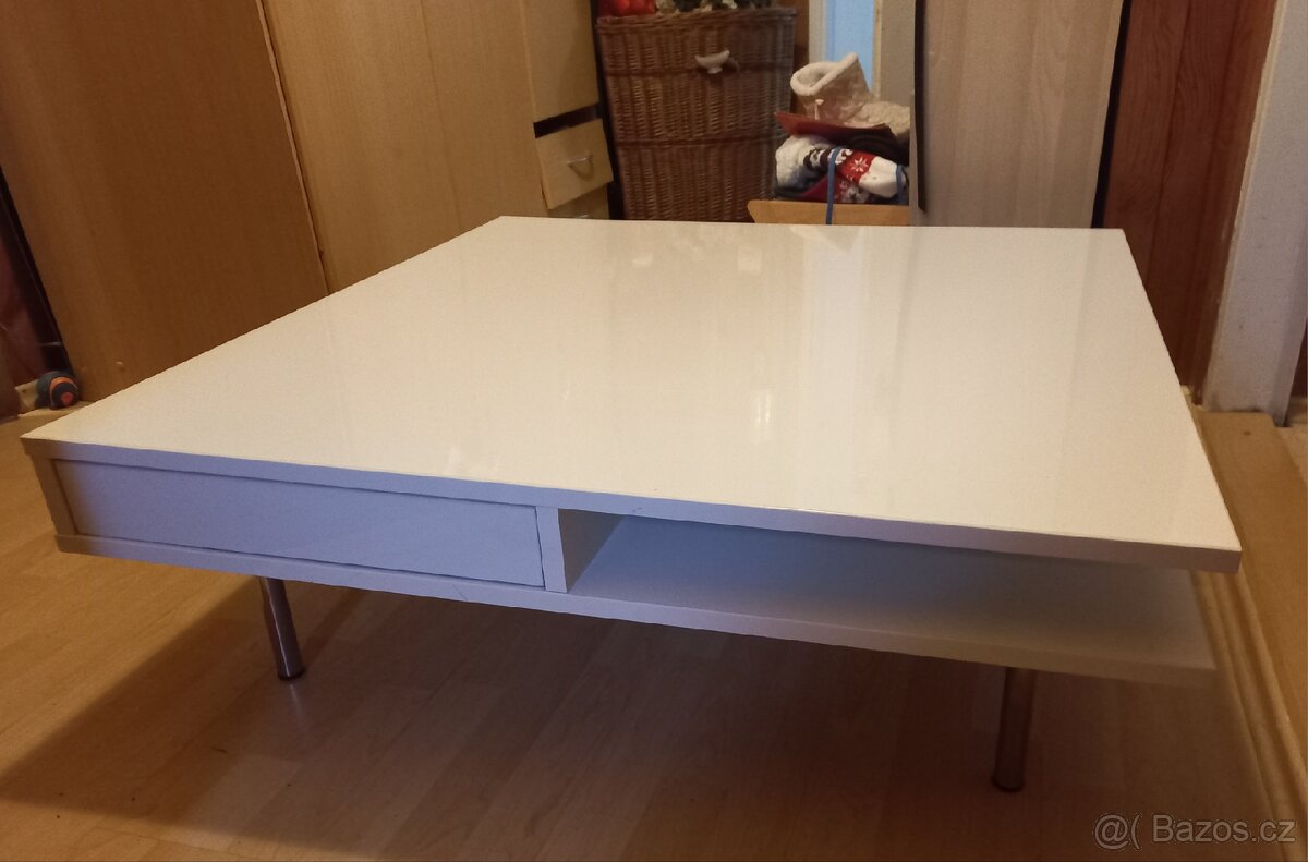 Konferenční stolek Tofteryd Ikea