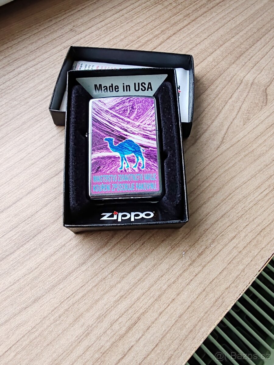 Zapalovač Zippo Camel