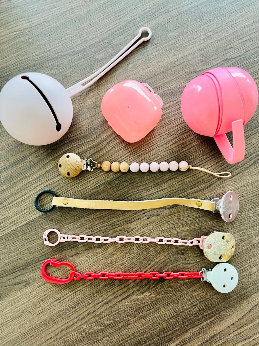 Sada krabicek a klipů na dudliky