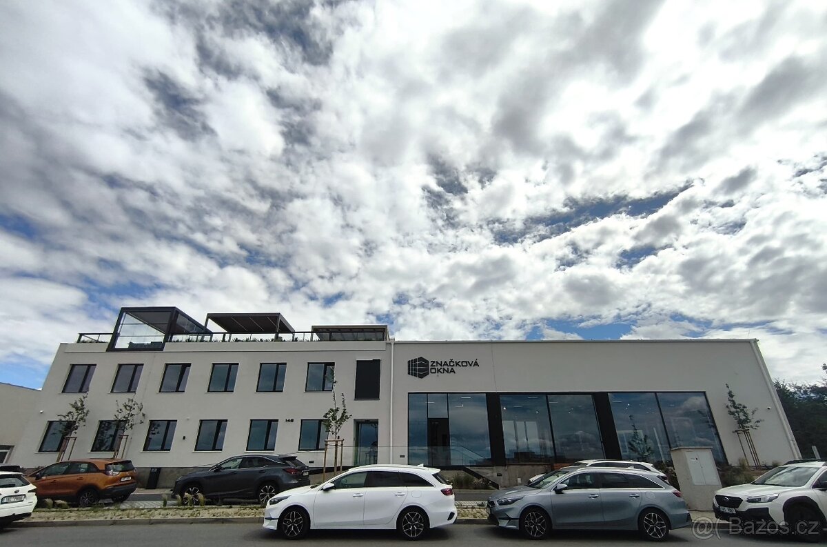 Recepční s technickým přesahem (AutoCAD)