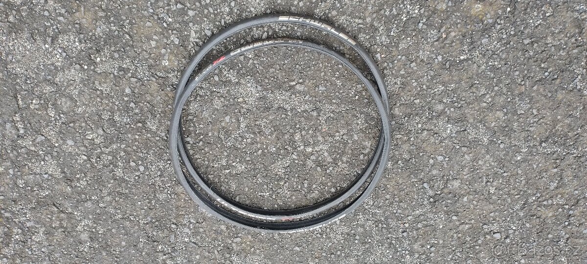 Pláště Schwalbe Ultremo