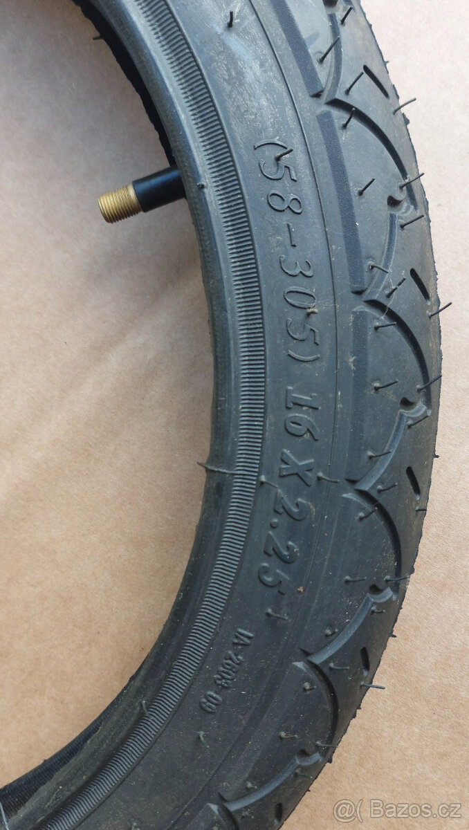 pneu 16x2,25 vč duše