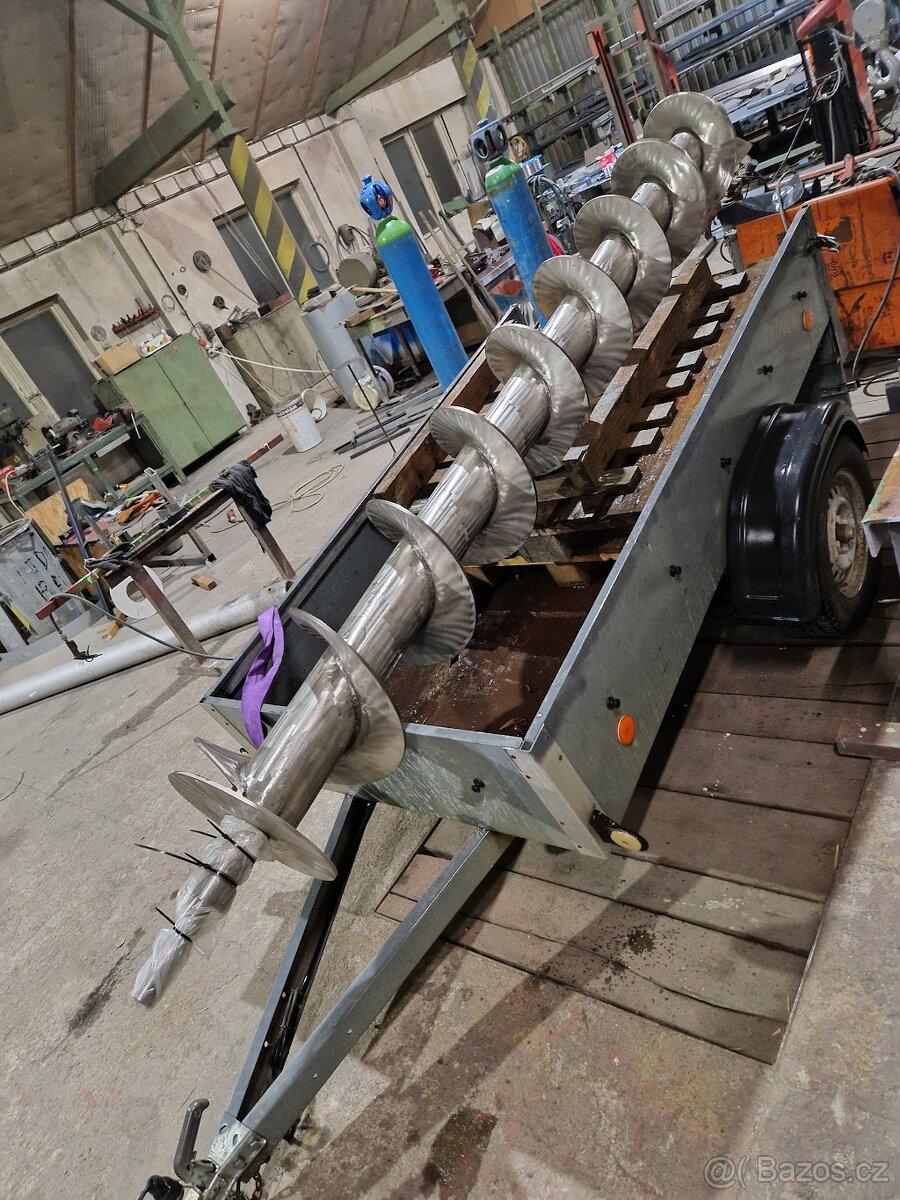 Nerezový šnekový dopravník