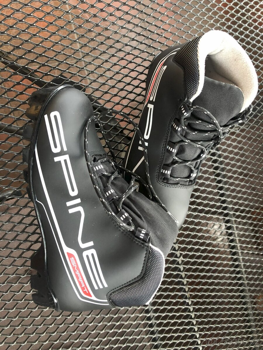 Prodám dětské běžky, boty, hole (komplet)