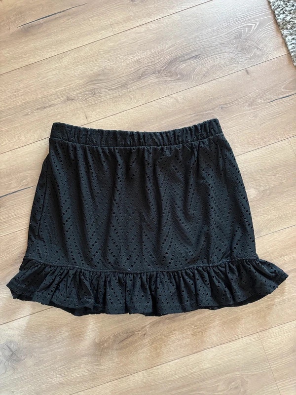 Dámská černá sukně s volánkem, vel. M, Esmara