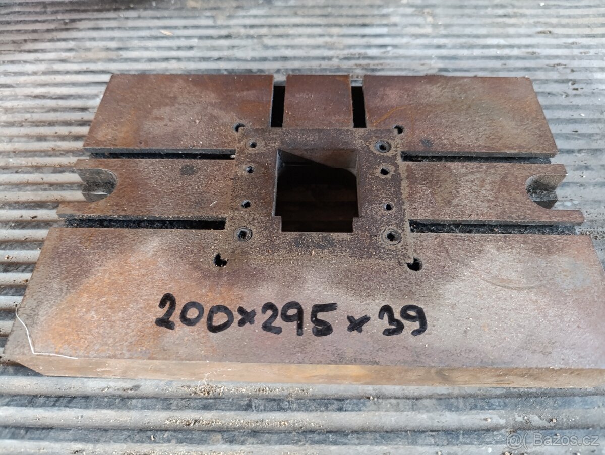 Ocelová deska matrice -strihadlo , matrice se střižníkem