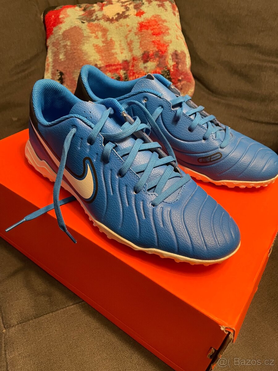 Kopačky Nike modré - nové Velikost 42,5