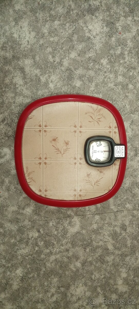Retro červená osobní váha