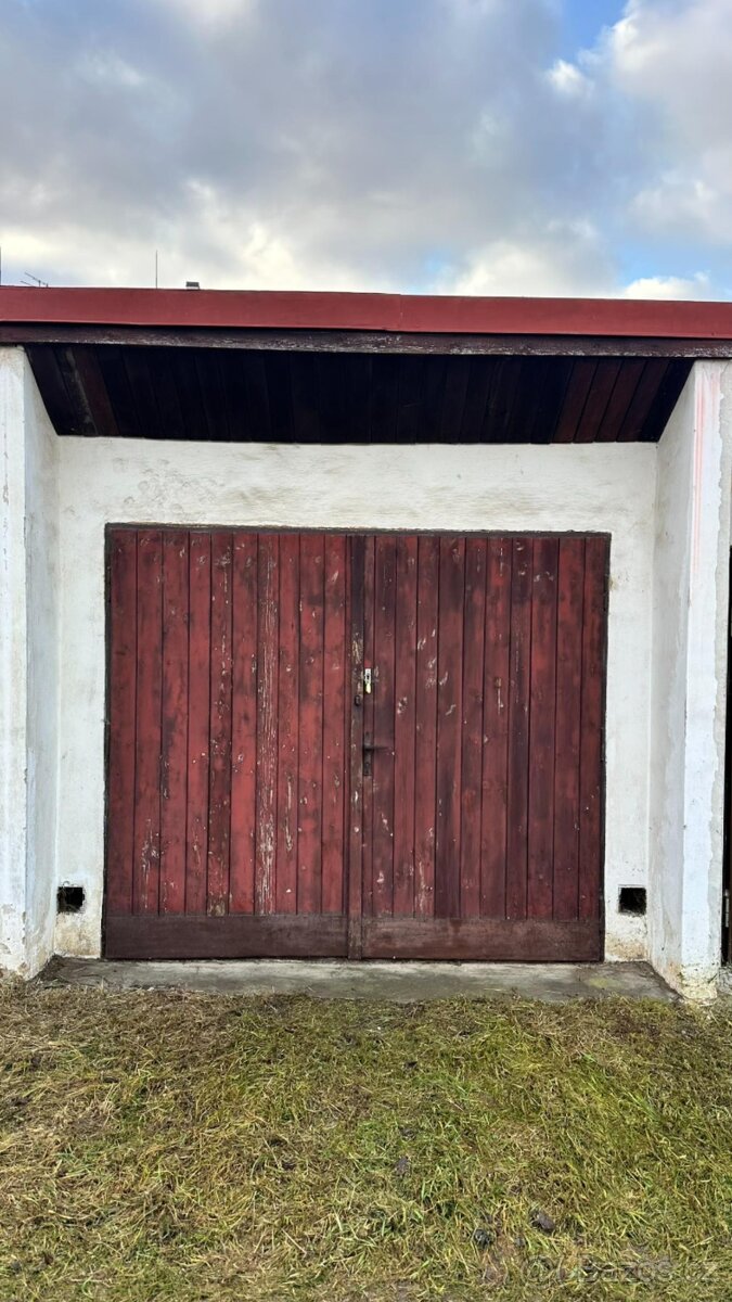 Garáž v lokalitě Dolní Rychnov