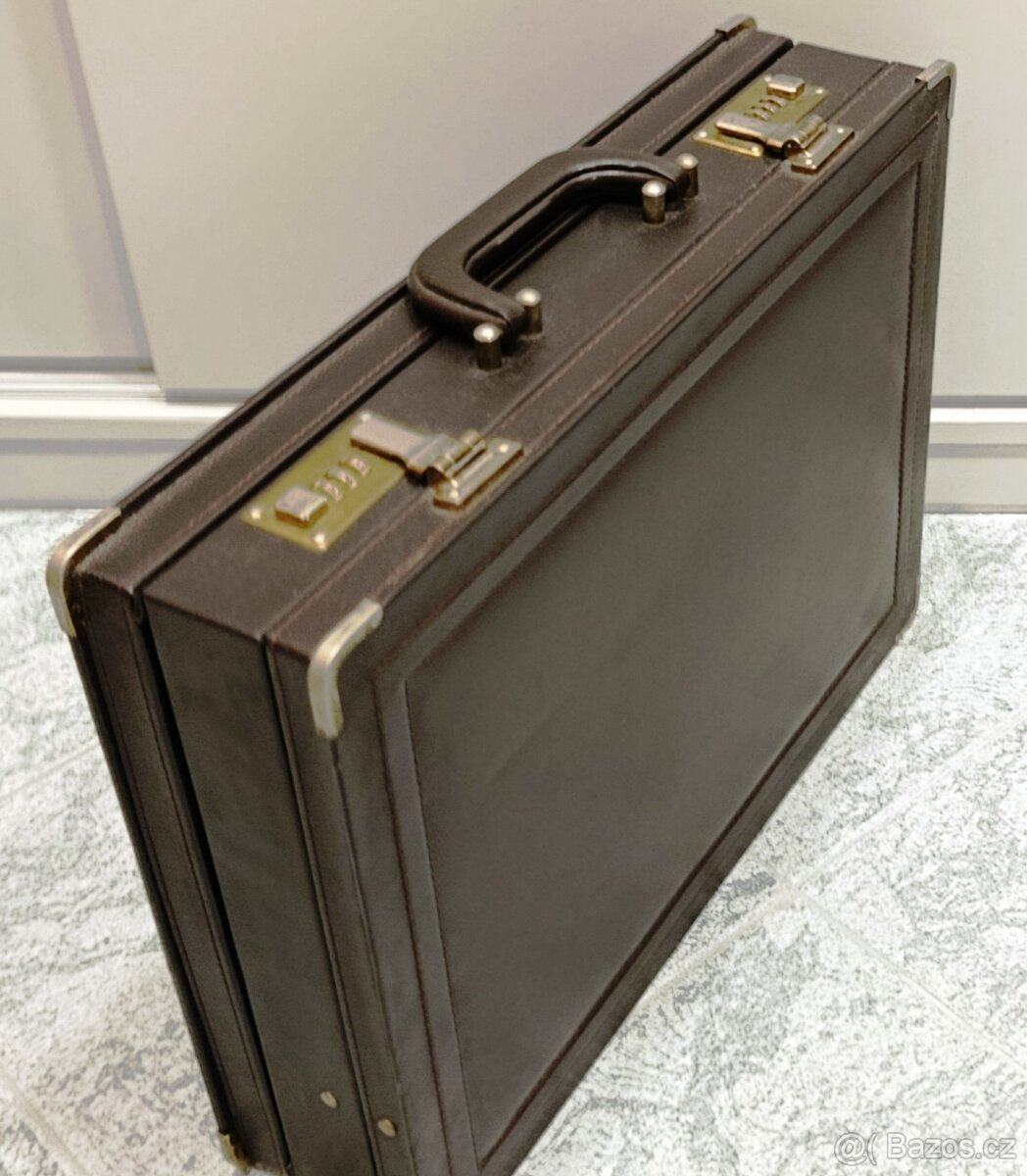 PRODÁM –RETRO PANSKÝ KUFR NA DOKUMENTY
