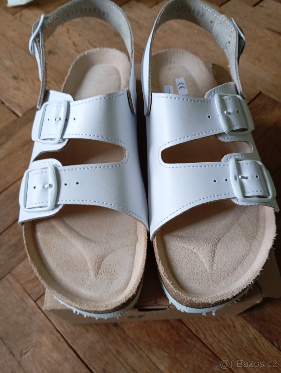 Zdravotní sandále