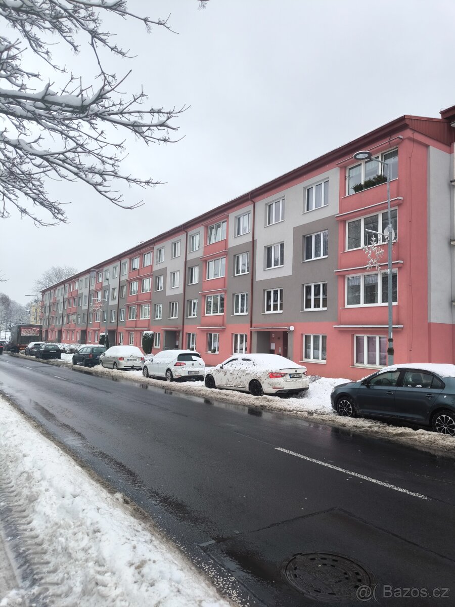 Pronájmu byt v Aši 2+1