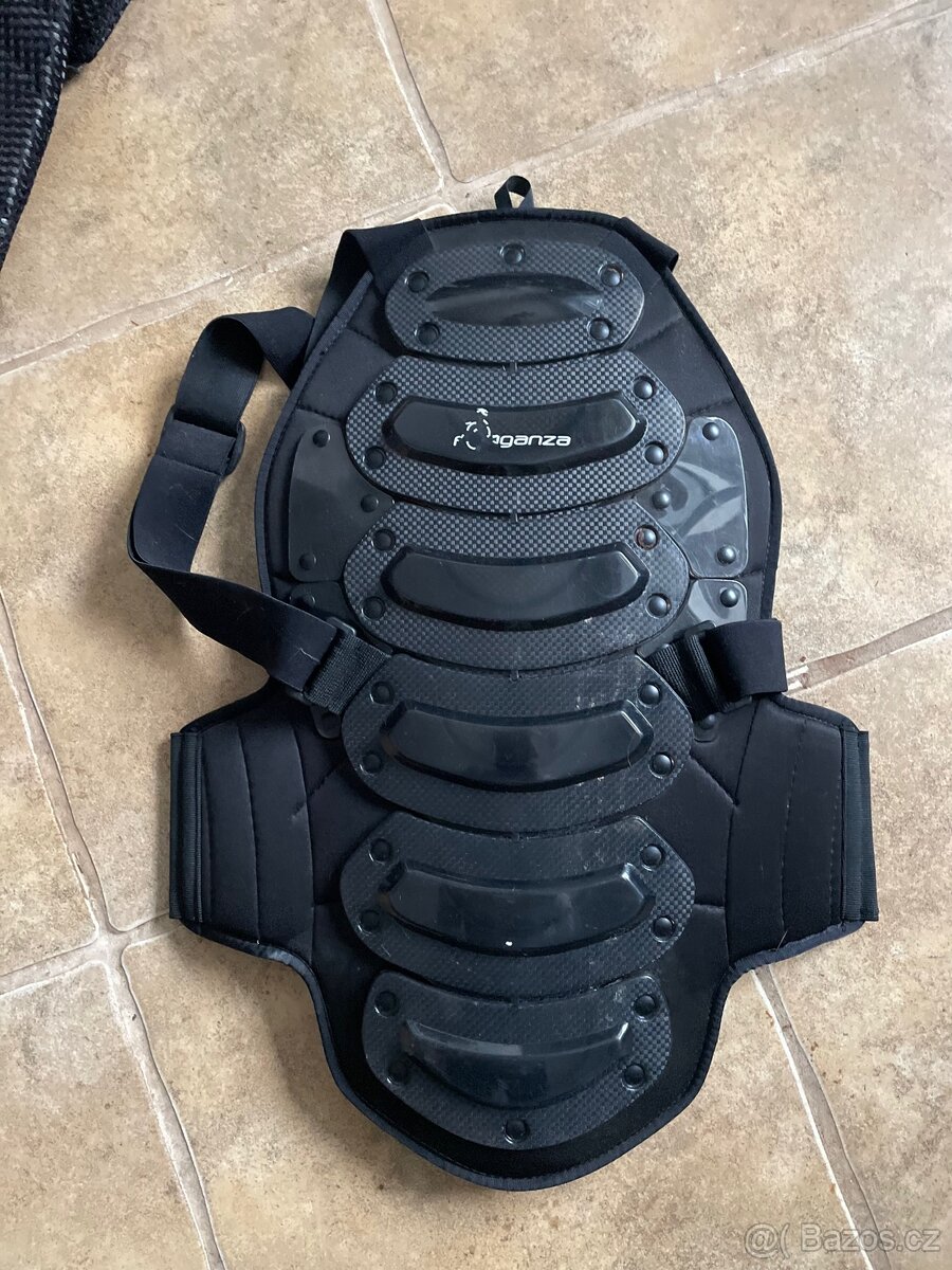 Páteřák / Chránič páteře Fouganza – vel.M-Týnec nad Labem