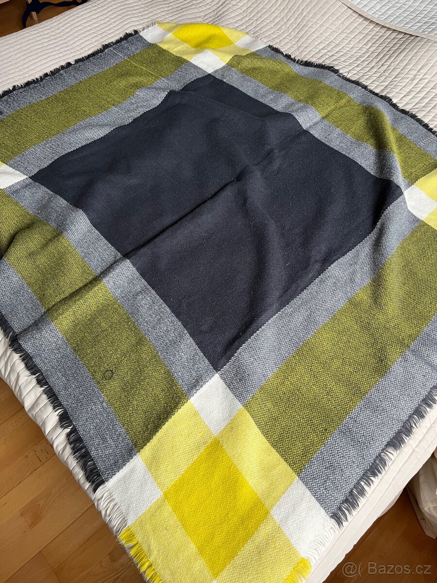 Velká teplá šála v kostce, 143×127 cm