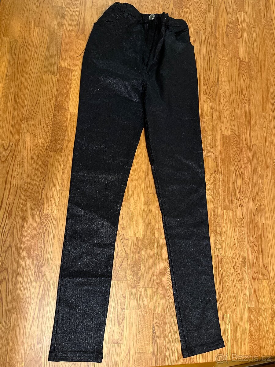 Dívčí černé kalhoty