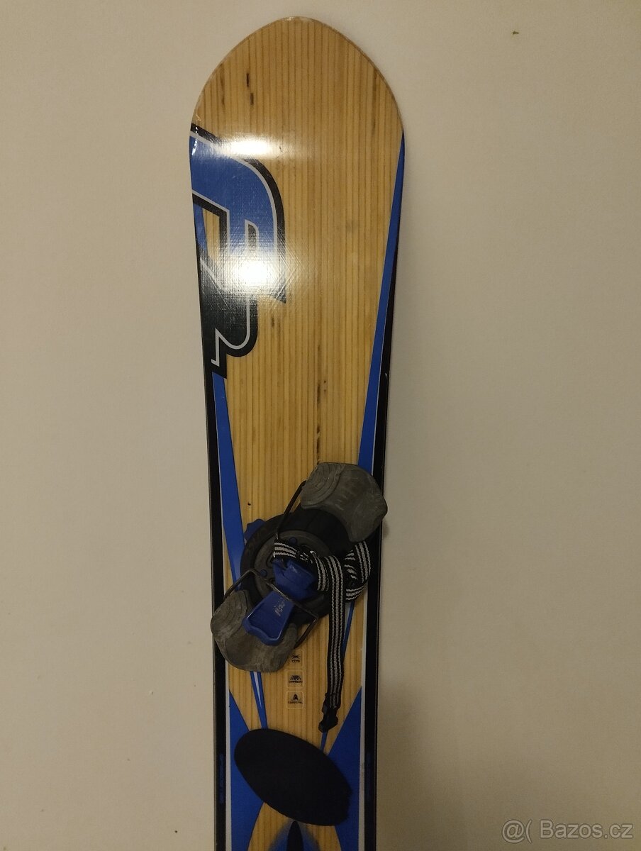 Prodám zachovalí Snowboard