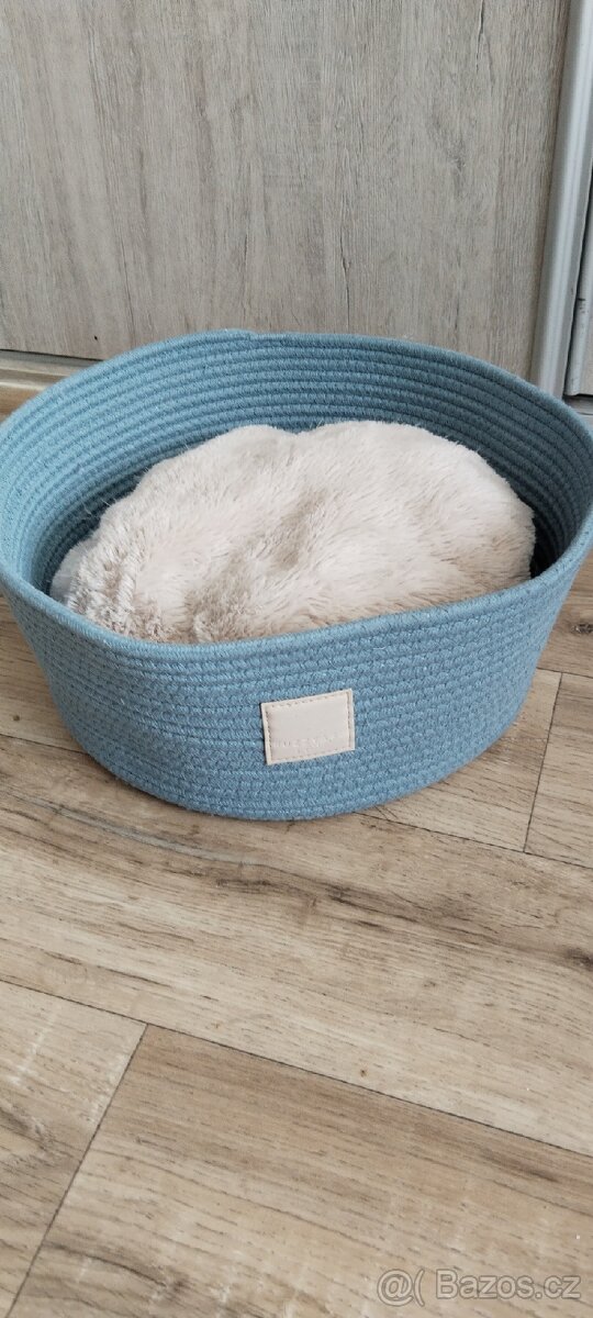 Pelíšek pro kočky nebo malé psy