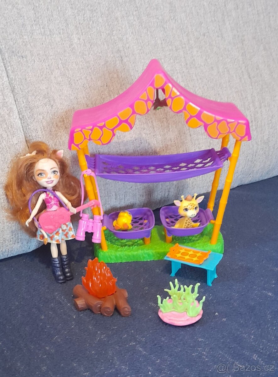 Panenka Mattel enchantimals jdeme tábořit