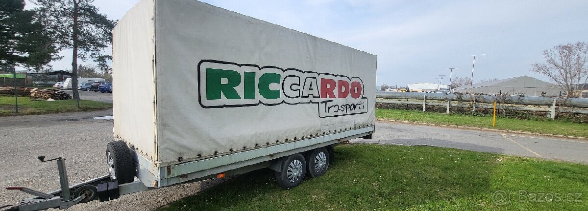 Pronajmu nákladní přívěs