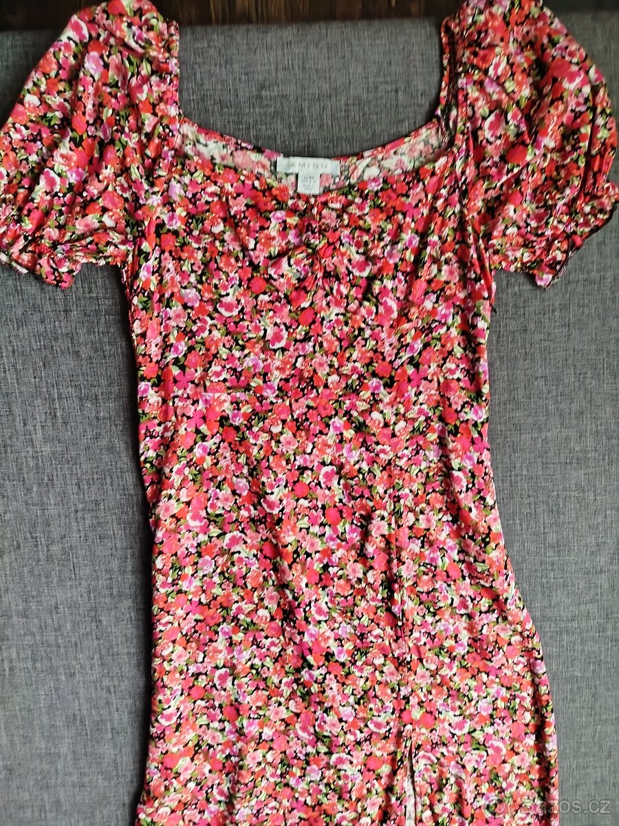 Dlouhé letní šaty s rozparkem