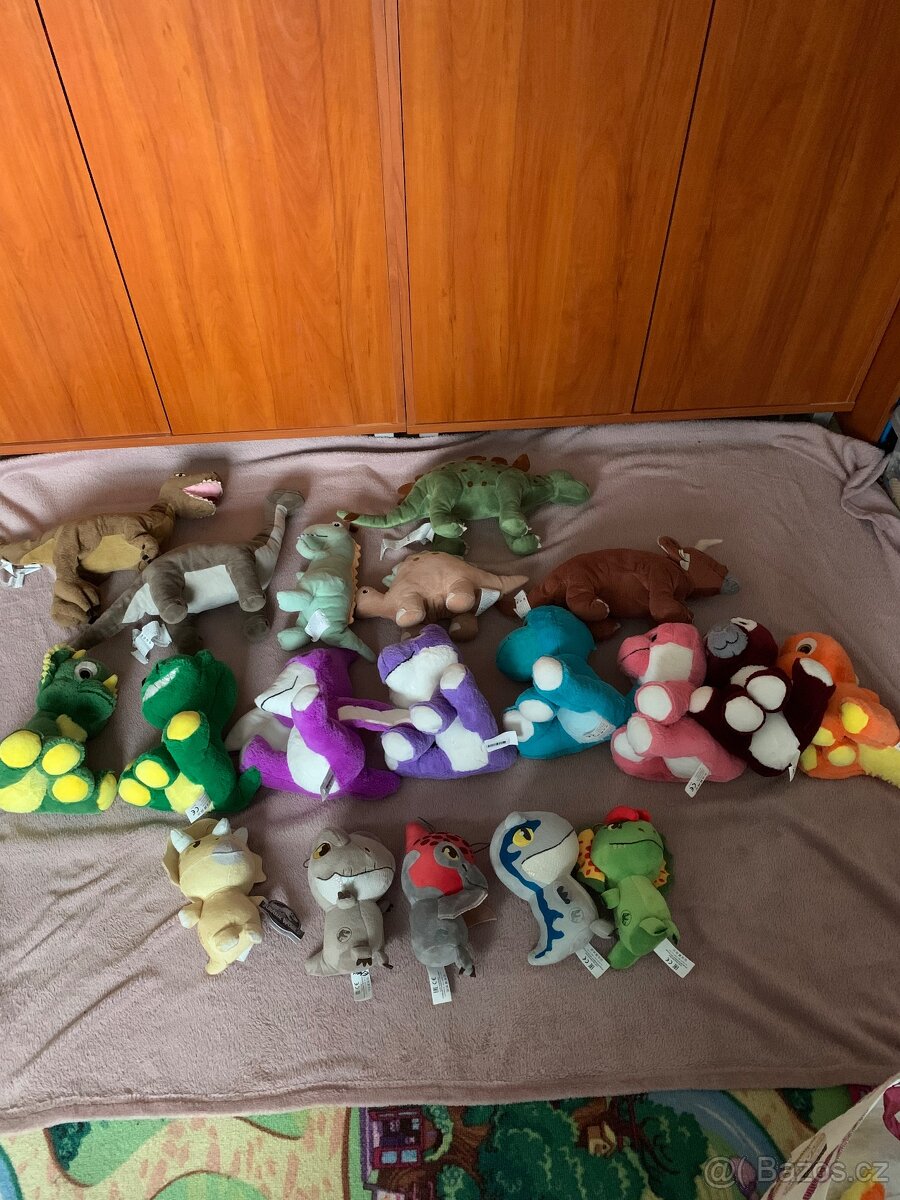 Sbírka plyšových dinosaurů, 19 kusů